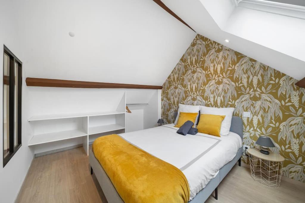 Апартаменты Le Duplex Moutarde Чалон-Сур-Салне Экстерьер фото